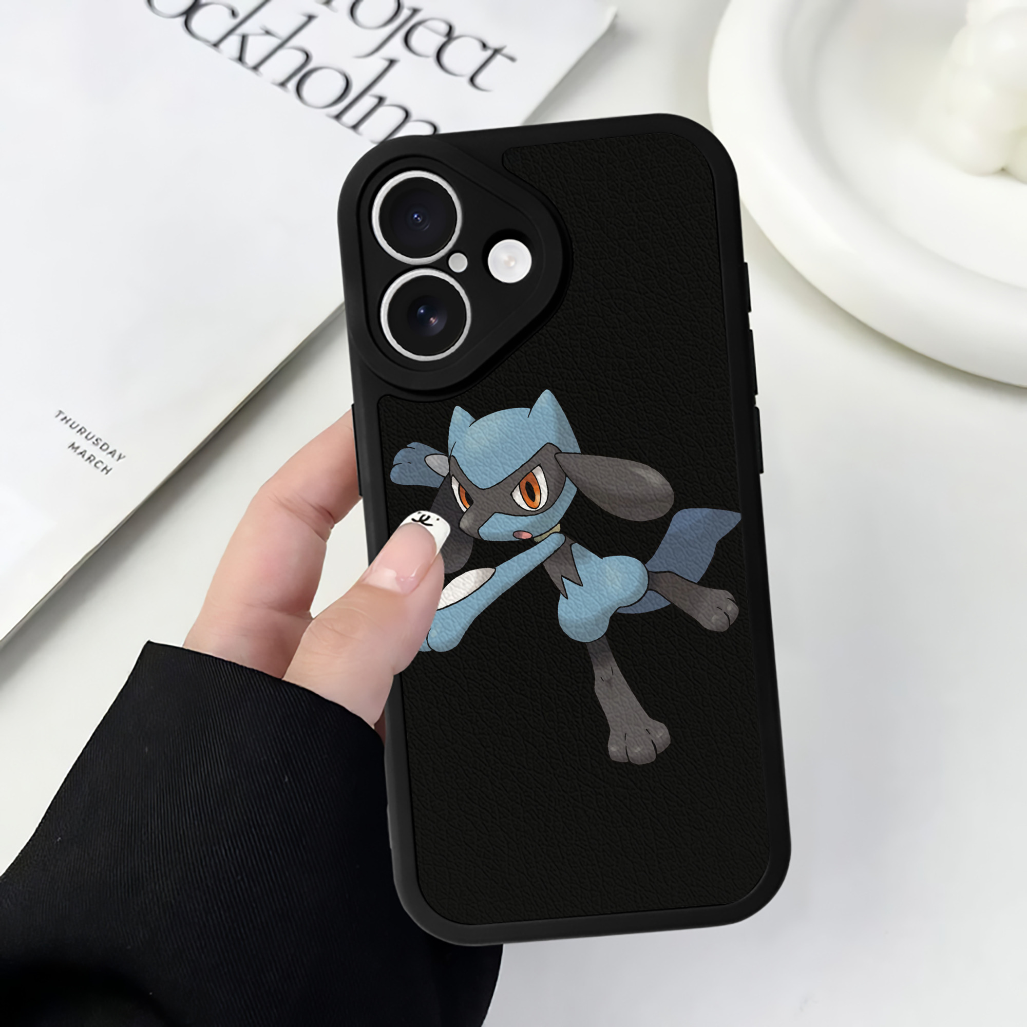 （画像用） ポケットモンスター Pokémon 【iPhone 16シリーズ対応】シリコンスマホケース（レザー調） 材質：シリコン